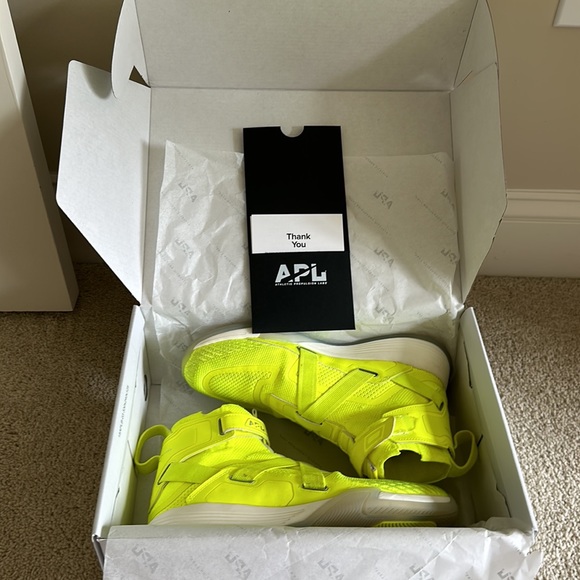 APL Super Future men’s size 7.5 Energy/Silver/White main image 15